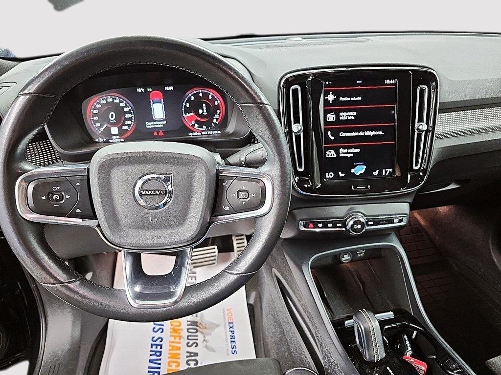 2022 Volvo XC40 R-DESING T5 AWD // TOIT PANORAMIQUE in Sherbrooke, Quebec - 14 - w1024h768px