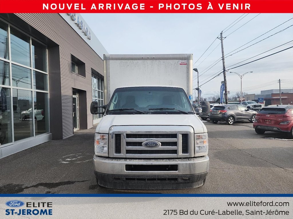 2022 Ford E-Series Cutaway E-450,EMPATTEMENT 176PO,7,3L V8,*INSPECTION FAITE* in Charlemagne, Quebec - 1 - w1024h768px