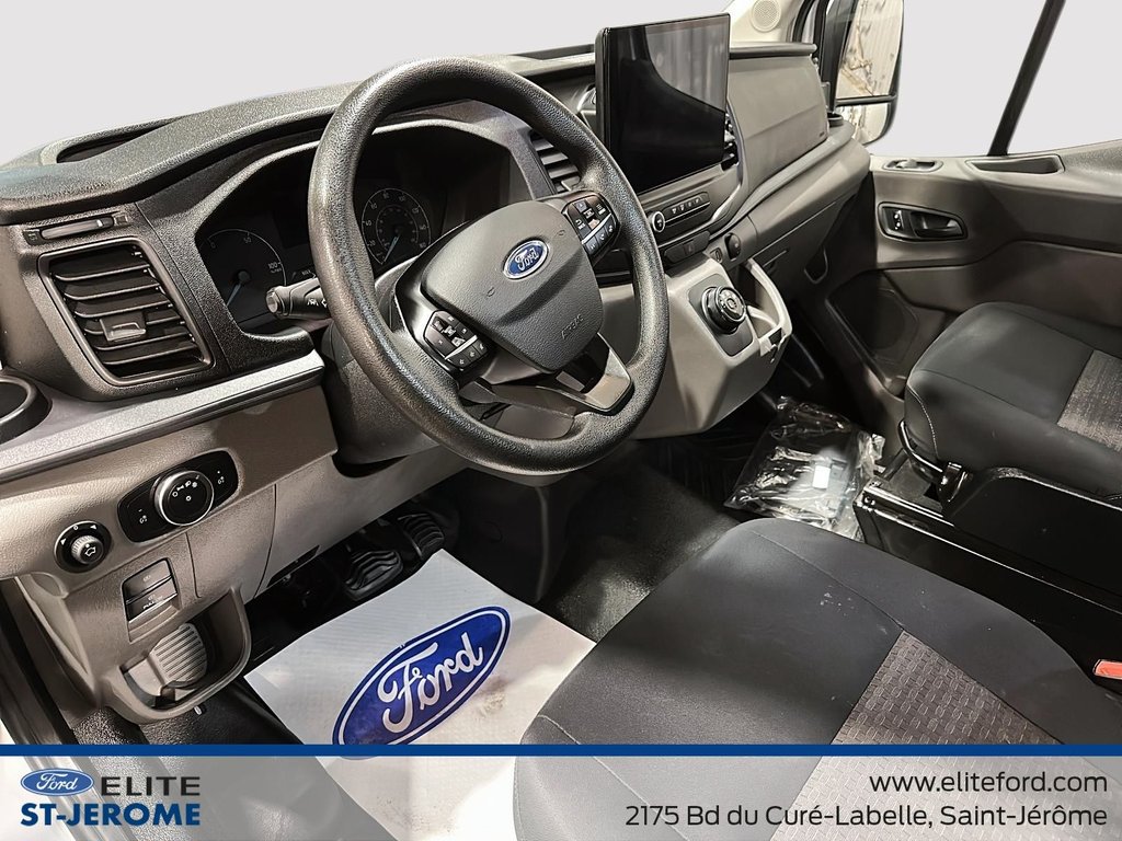 2023 Ford E-Transit Cargo Van BLANC in Charlemagne, Quebec - 21 - w1024h768px