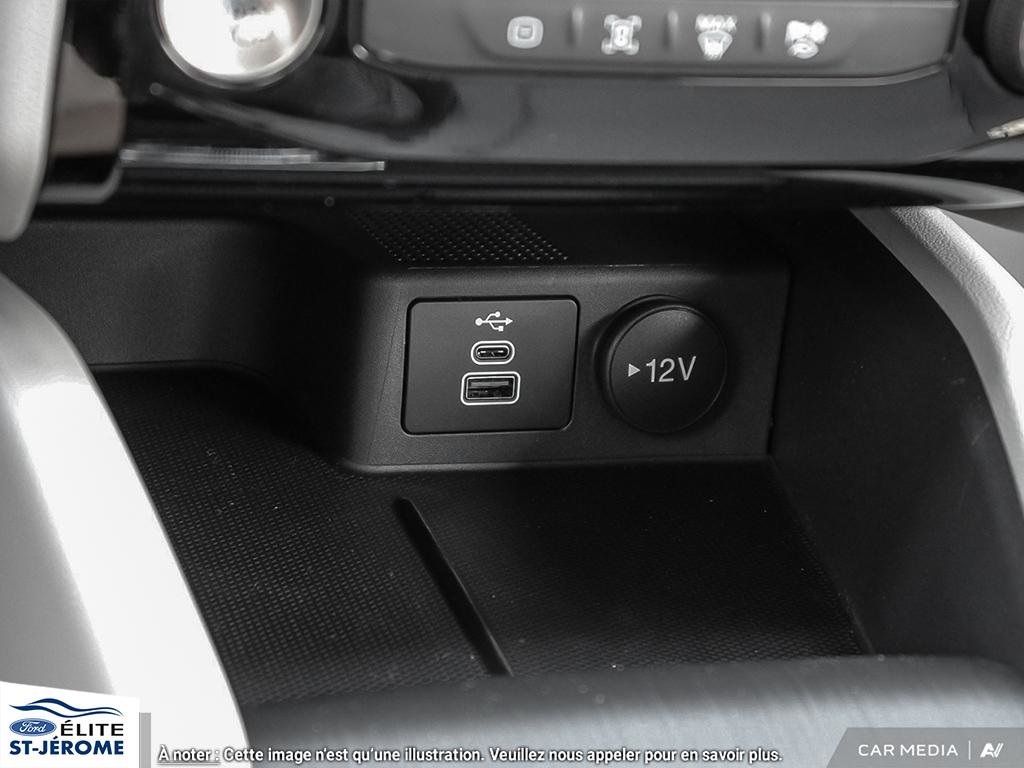 2025 Ford Escape PHEV PHEV in Charlemagne, Quebec - 25 - w1024h768px