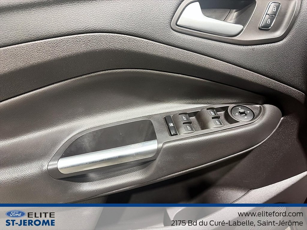 2016 Ford Escape SE,FWD in Charlemagne, Quebec - 20 - w1024h768px