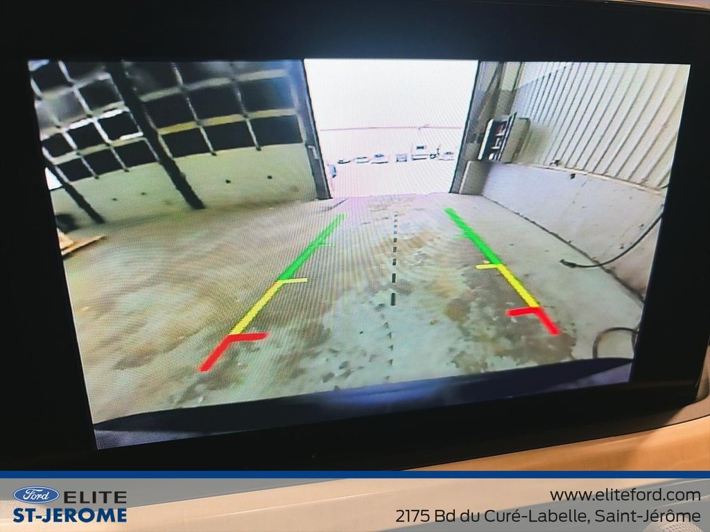 2022 Ford Escape Titanium Plug-In Hybrid in Charlemagne, Quebec - 26 - w1024h768px