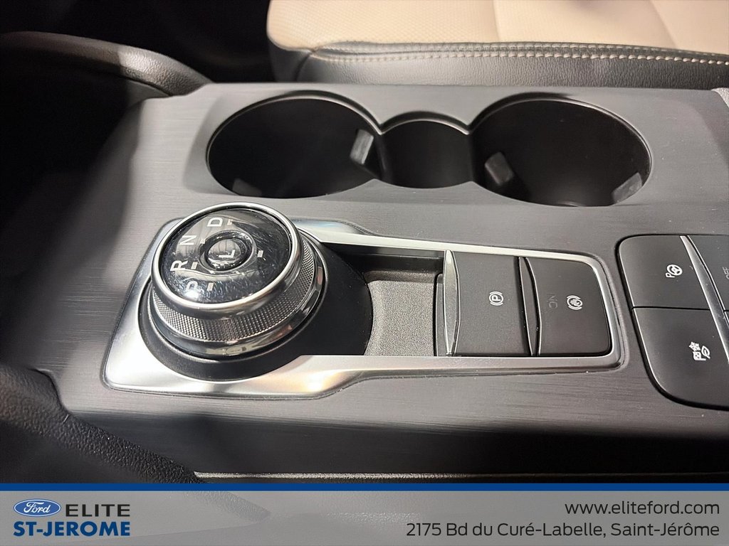 2022 Ford Escape Titanium Plug-In Hybrid in Charlemagne, Quebec - 24 - w1024h768px