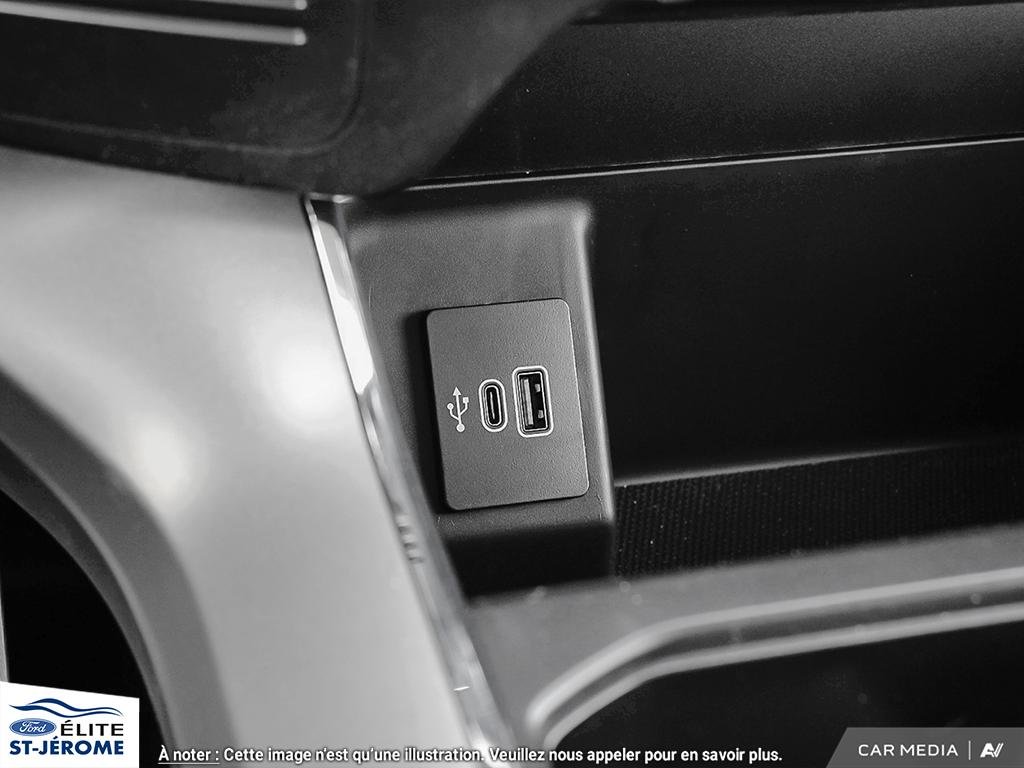 2025 Ford F-150 Lightning XLT in Charlemagne, Quebec - 23 - w1024h768px