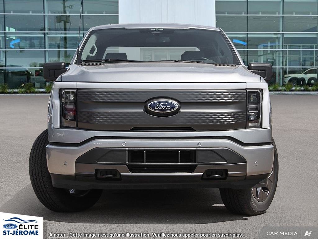 Ford F-150 Lightning Flash 2025 à Charlemagne, Québec - 2 - w1024h768px