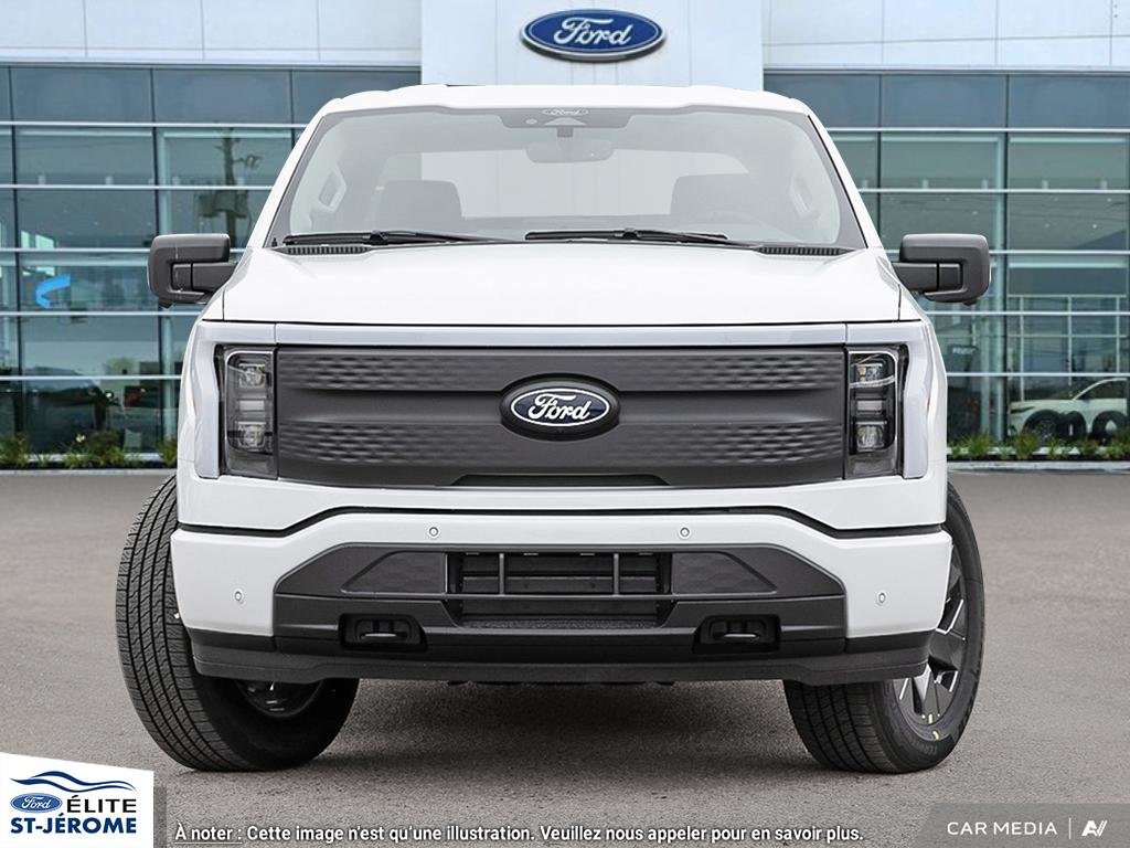 Ford F-150 Lightning Flash 2025 à Charlemagne, Québec - 2 - w1024h768px
