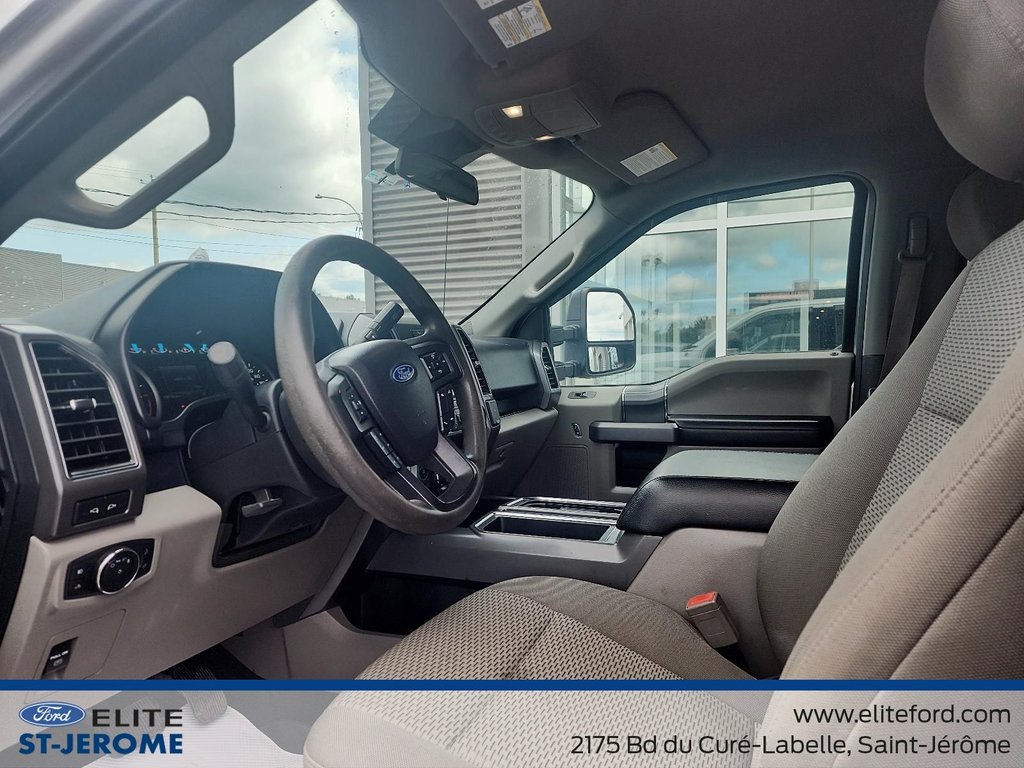 2019 Ford F-150 XLT ,5.0L , XTR PKG, BOITE 6.5'', CONSOLE, TONNEAU in Charlemagne, Quebec - 8 - w1024h768px