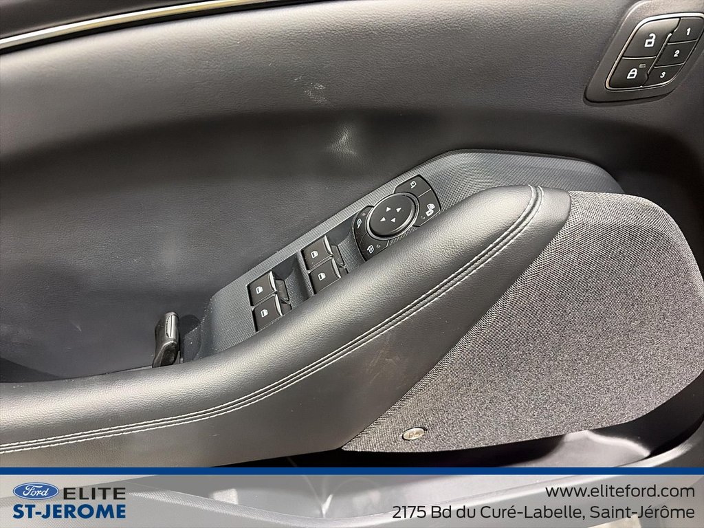 2022 Ford Mustang Mach-E Premium, Grosse Batterie in Charlemagne, Quebec - 19 - w1024h768px