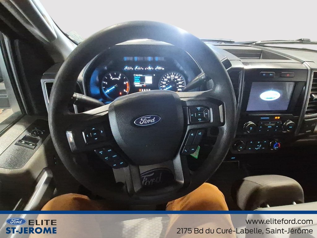 2022 Ford Super Duty F-550 DRW F-550SD,XLT, Diesel 6.7L,Dompeur in Charlemagne, Quebec - 21 - w1024h768px