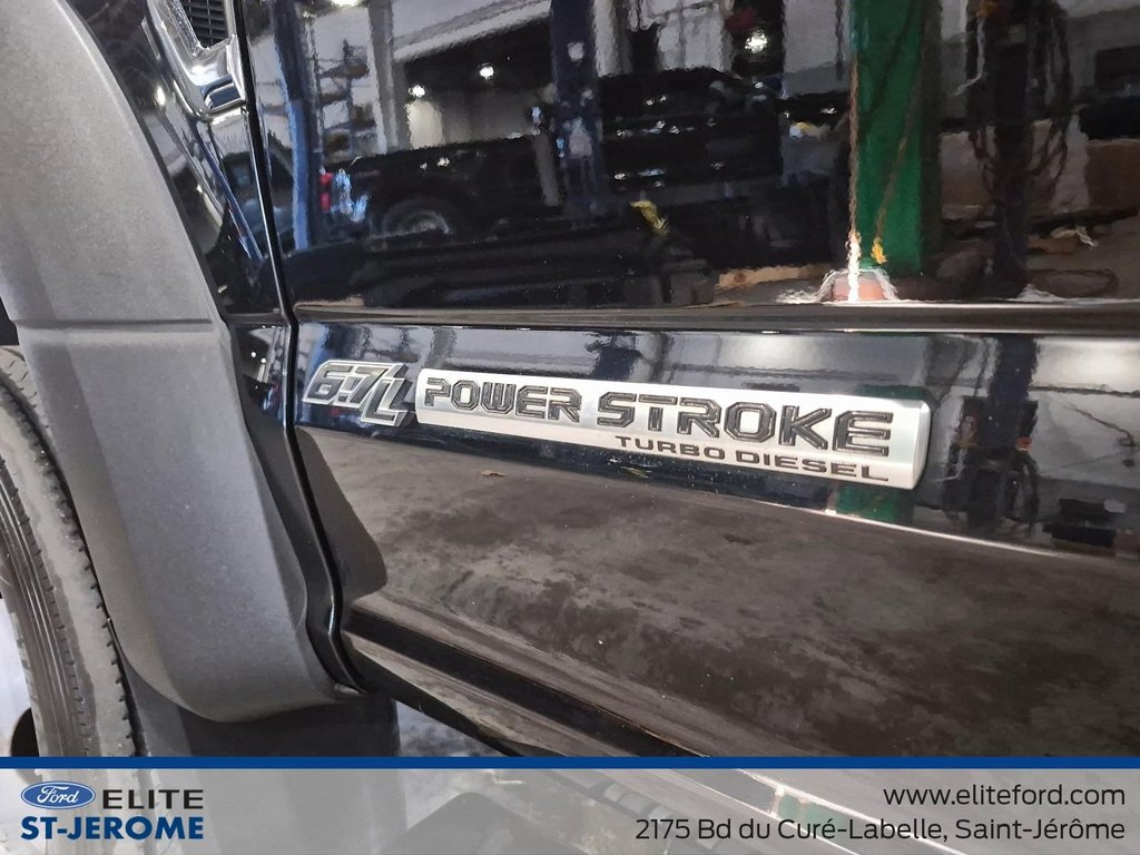 2022 Ford Super Duty F-550 DRW F-550SD,XLT, Diesel 6.7L,Dompeur in Charlemagne, Quebec - 11 - w1024h768px