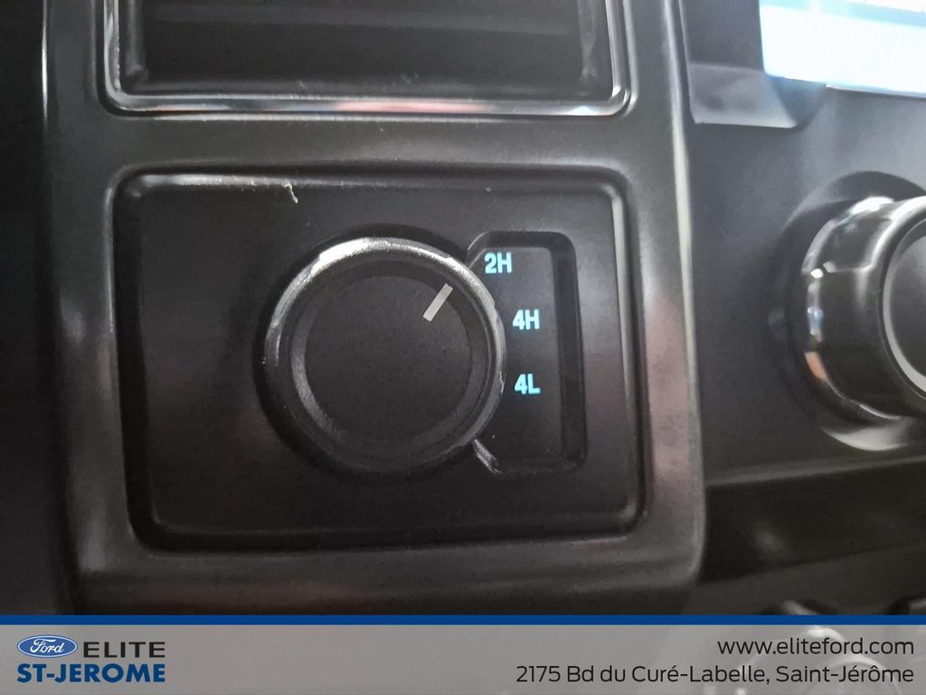 2022 Ford Super Duty F-550 DRW F-550SD,XLT, Diesel 6.7L,Dompeur in Charlemagne, Quebec - 24 - w1024h768px