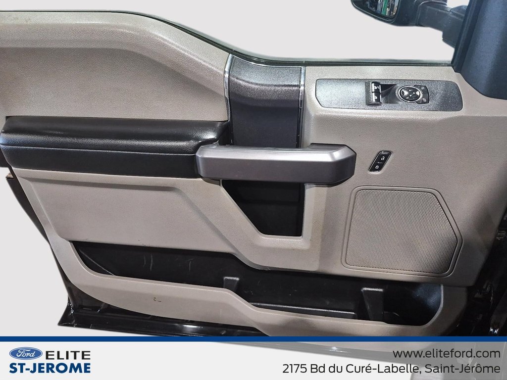 2022 Ford Super Duty F-550 DRW F-550SD,XLT, Diesel 6.7L,Dompeur in Charlemagne, Quebec - 20 - w1024h768px