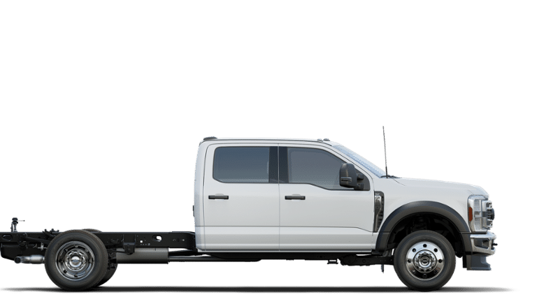 2025 Ford F-550 Chassis Cab XLT in Charlemagne, Quebec - 5 - w1024h768px