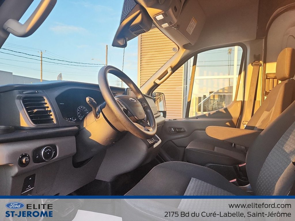 Ford Transit Cargo Van AWD,BASE,EMPATTEMENT 148,HIGH ROOF,CAMERA DE RECUL 2023 à Charlemagne, Québec - 8 - w1024h768px