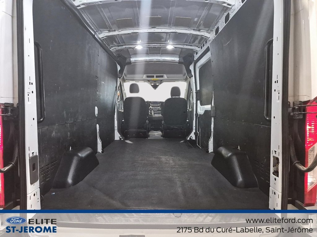 2024 Ford Transit Cargo Van 250,RWD,Toit Medium, 148po, V6 3,5L in Charlemagne, Quebec - 9 - w1024h768px
