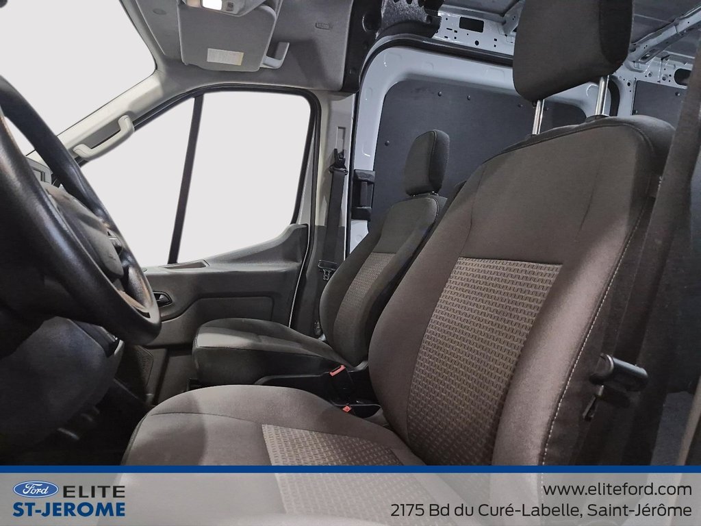2024 Ford Transit Cargo Van 250,RWD,Toit Medium, 148po, V6 3,5L in Charlemagne, Quebec - 13 - w1024h768px