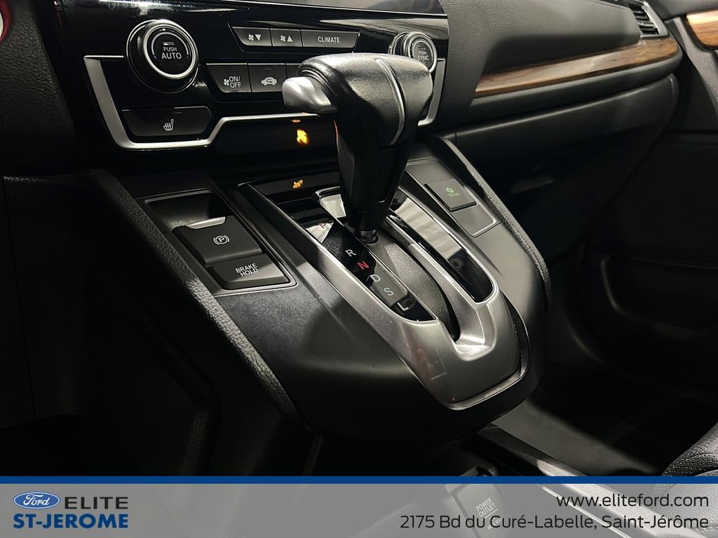 2017 Honda CR-V Touring in Charlemagne, Quebec - 22 - w1024h768px