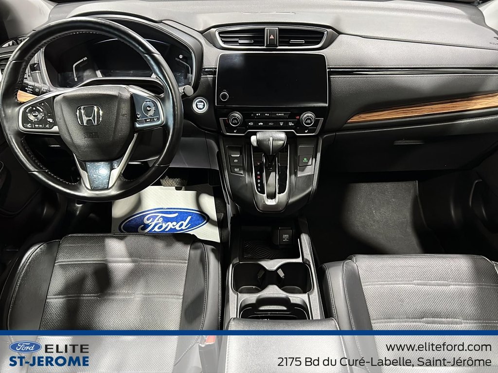 2017 Honda CR-V Touring in Charlemagne, Quebec - 17 - w1024h768px