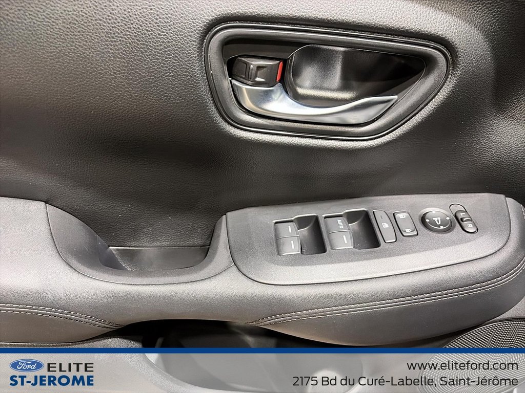 Honda HR-V LX,AWD 2023 à Charlemagne, Québec - 18 - w1024h768px