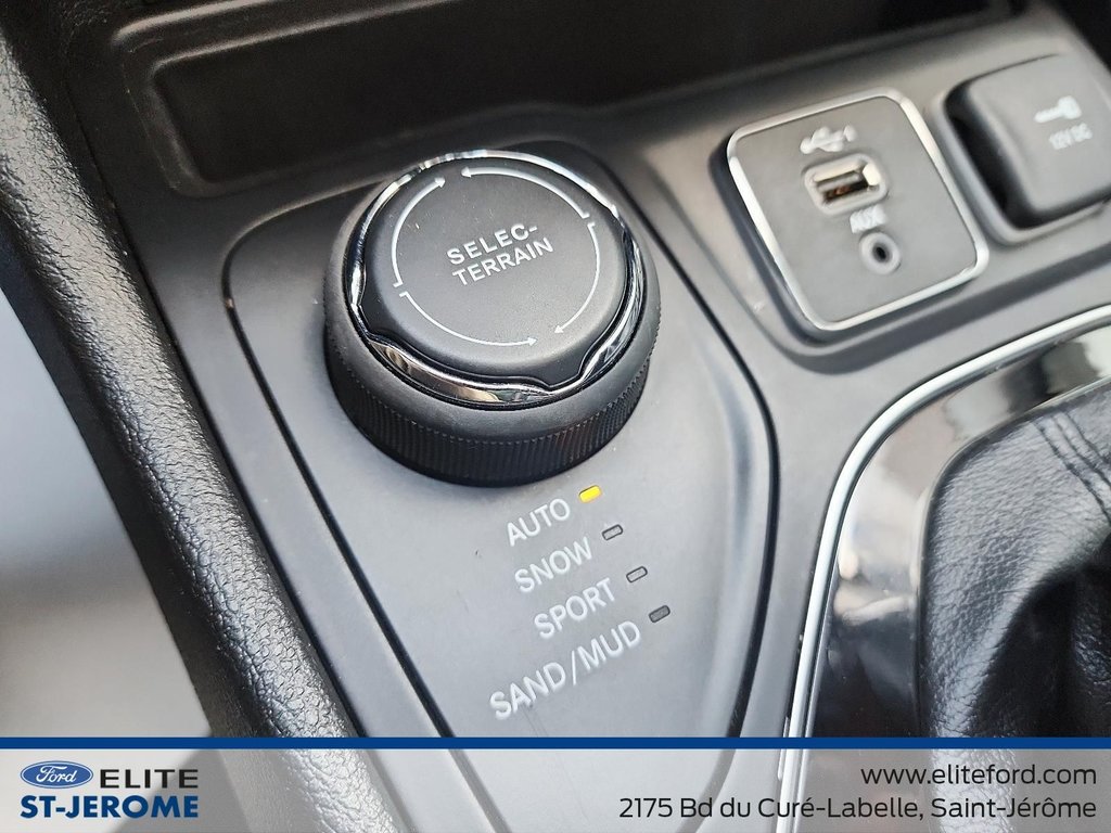 Jeep Cherokee ALTITUDE,4X4,CUIR,TOIT OUVRANT,GPS,BANC CHAUFFANT 2021 à Charlemagne, Québec - 16 - w1024h768px