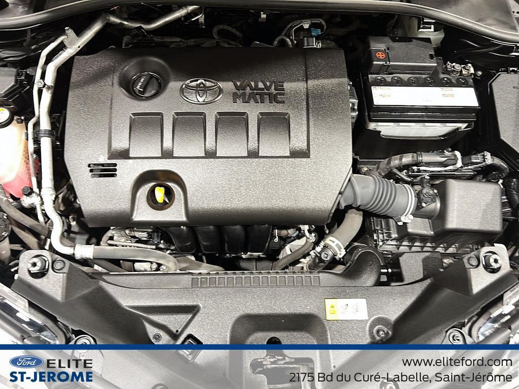 2021 Toyota CHR XLE in Charlemagne, Quebec - 15 - w1024h768px