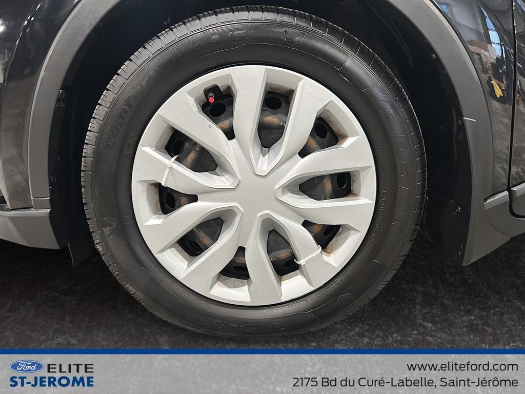 2021 Toyota CHR XLE in Charlemagne, Quebec - 11 - w1024h768px