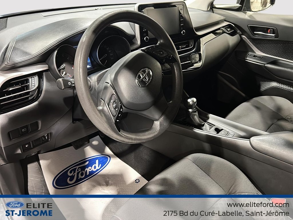 2021 Toyota CHR XLE in Charlemagne, Quebec - 20 - w1024h768px