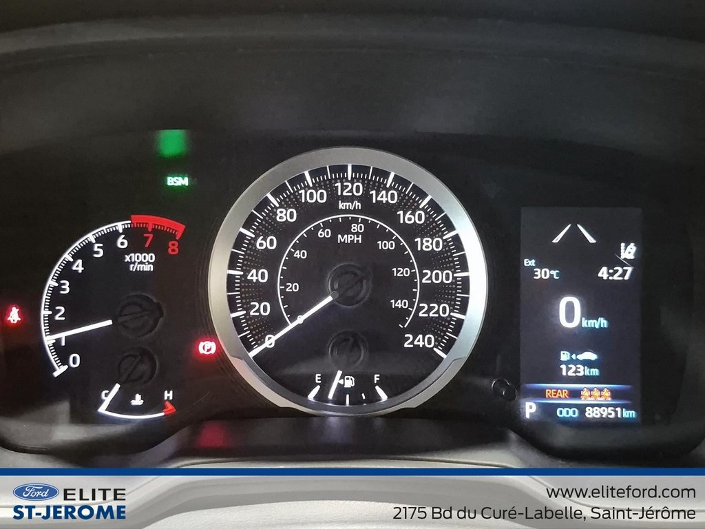 2020 Toyota Corolla LE in Saint-Jérôme, Quebec - 19 - w1024h768px
