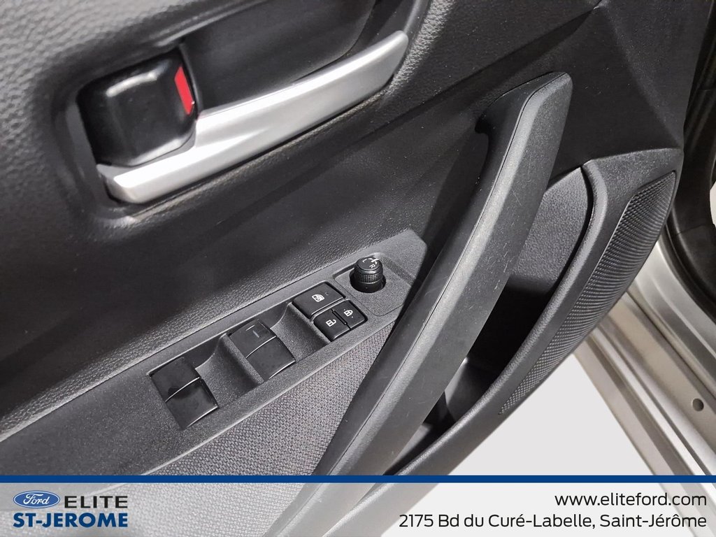 2020 Toyota Corolla LE in Saint-Jérôme, Quebec - 16 - w1024h768px