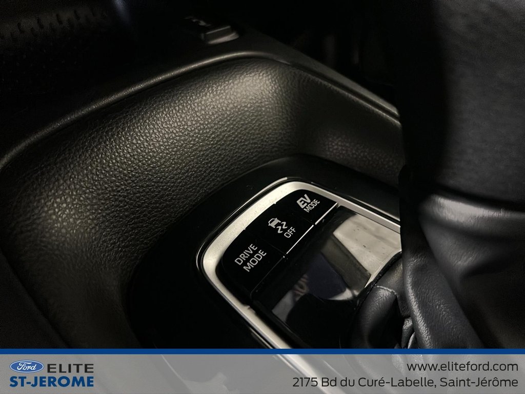 2023 Toyota Corolla Hybrid LE in Charlemagne, Quebec - 24 - w1024h768px