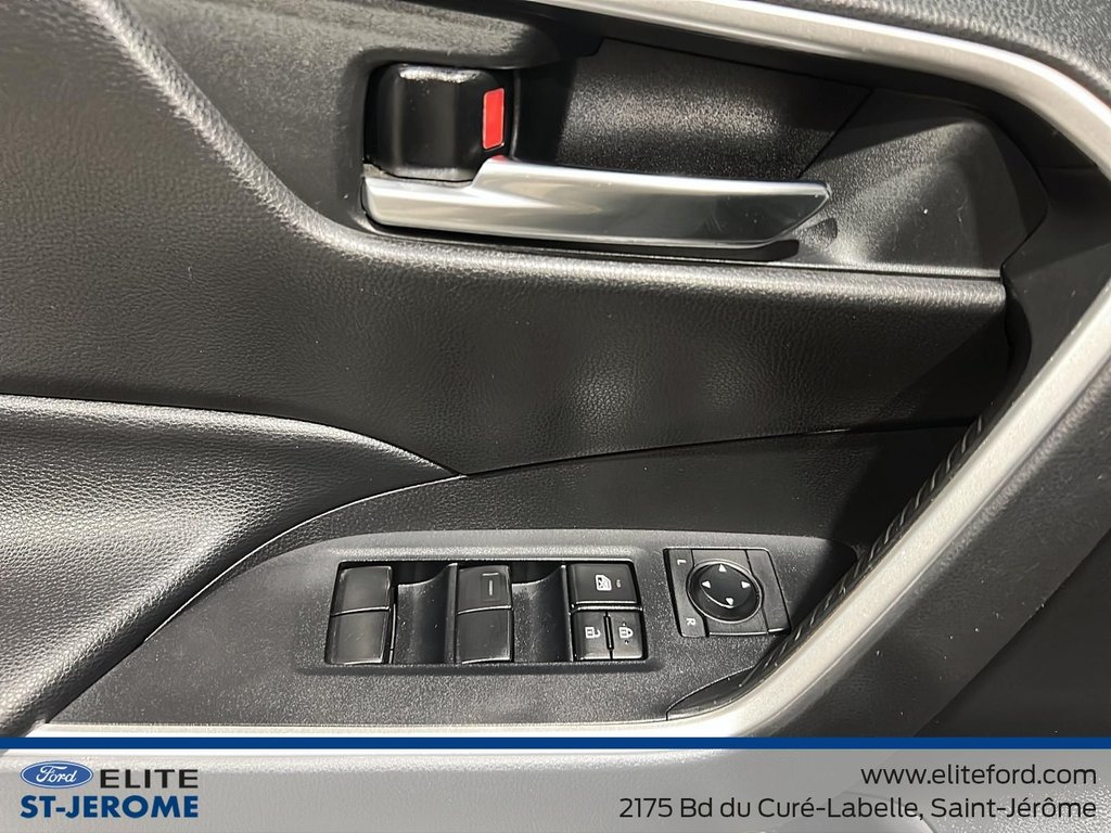 2020 Toyota RAV4 XLE,AWD in Charlemagne, Quebec - 18 - w1024h768px