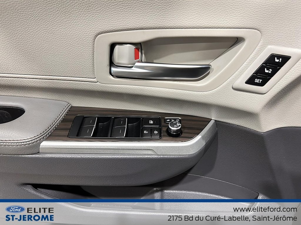 2024 Toyota Sienna Hybride Limited in Charlemagne, Quebec - 18 - w1024h768px