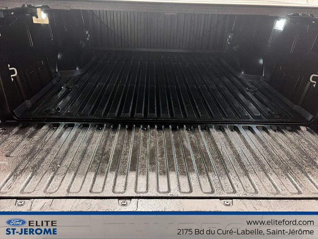 Toyota Tundra Capstone Hybrid 2025 à Charlemagne, Québec - 27 - w1024h768px