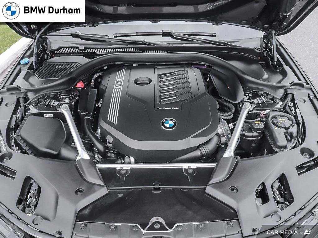2022 BMW 540i XDrive Sedan in Ajax, Ontario at Lakeridge Auto Gallery - 8 - w1024h768px