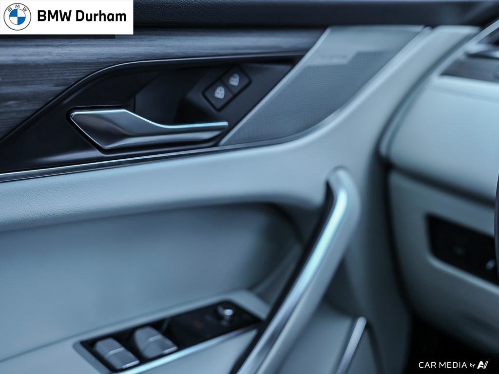 2022 Jaguar F-PACE P250 AWD S in Ajax, Ontario at Lakeridge Auto Gallery - 17 - w1024h768px