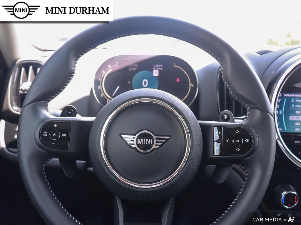 2023 MINI Cooper S Countryman ALL4 in Ajax, Ontario at Lakeridge Auto Gallery - 14 - w1024h768px