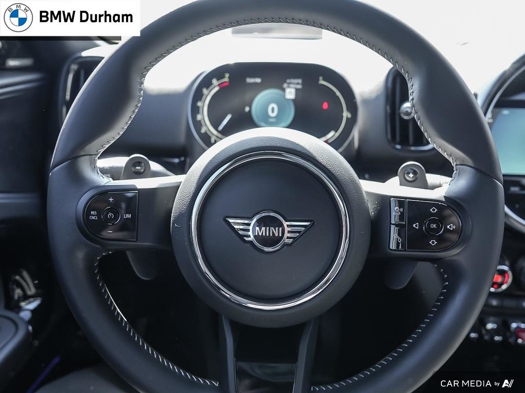 2023 MINI Cooper S Countryman ALL4 in Ajax, Ontario at Lakeridge Auto Gallery - 14 - w1024h768px