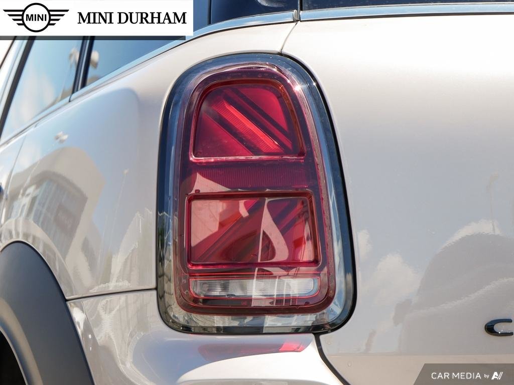 2024 MINI Cooper S Countryman ALL4 in Ajax, Ontario at Lakeridge Auto Gallery - 12 - w1024h768px
