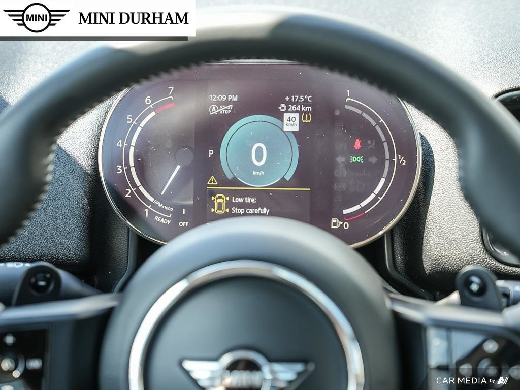 2024 MINI Cooper S Countryman ALL4 in Ajax, Ontario at Lakeridge Auto Gallery - 16 - w1024h768px