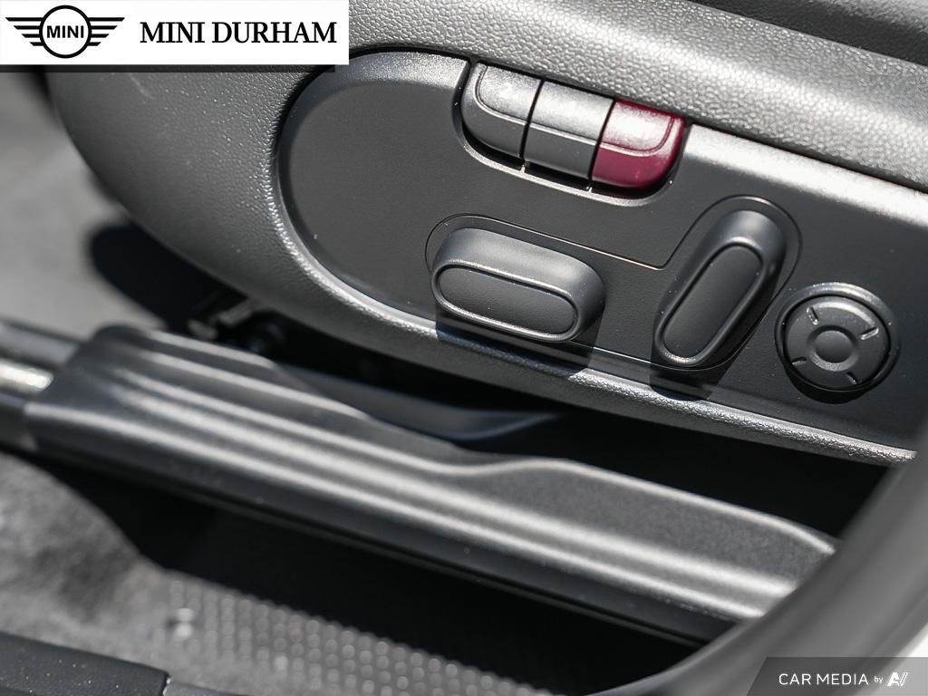 2024 MINI Cooper S Countryman ALL4 in Ajax, Ontario at Lakeridge Auto Gallery - 14 - w1024h768px