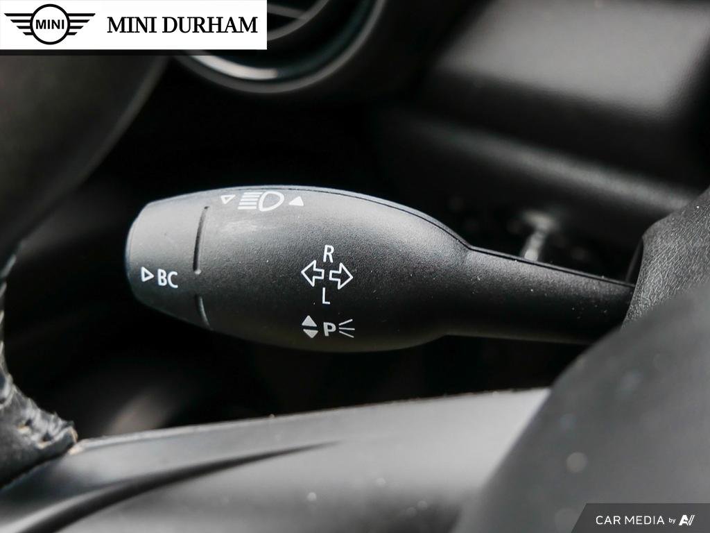 2021 MINI Cooper 5 Door in Ajax, Ontario at Lakeridge Auto Gallery - 14 - w1024h768px