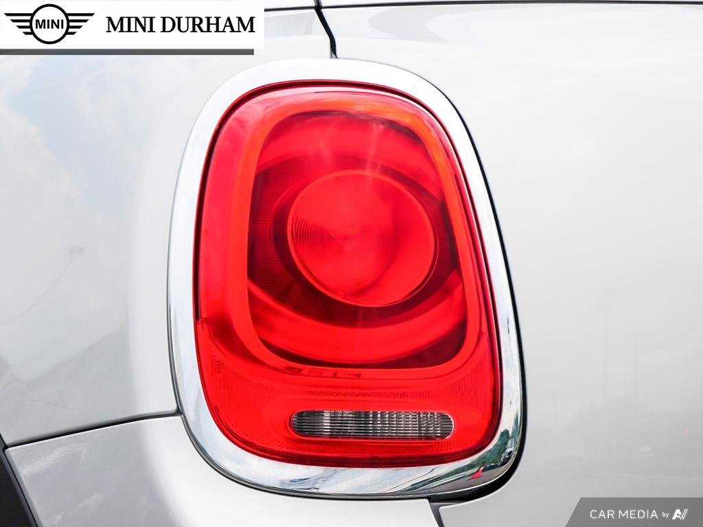 2021 MINI Cooper 5 Door in Ajax, Ontario at Lakeridge Auto Gallery - 10 - w1024h768px