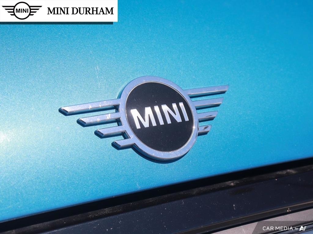 2022 MINI Cooper 5 Door in Ajax, Ontario at Lakeridge Auto Gallery - 8 - w1024h768px