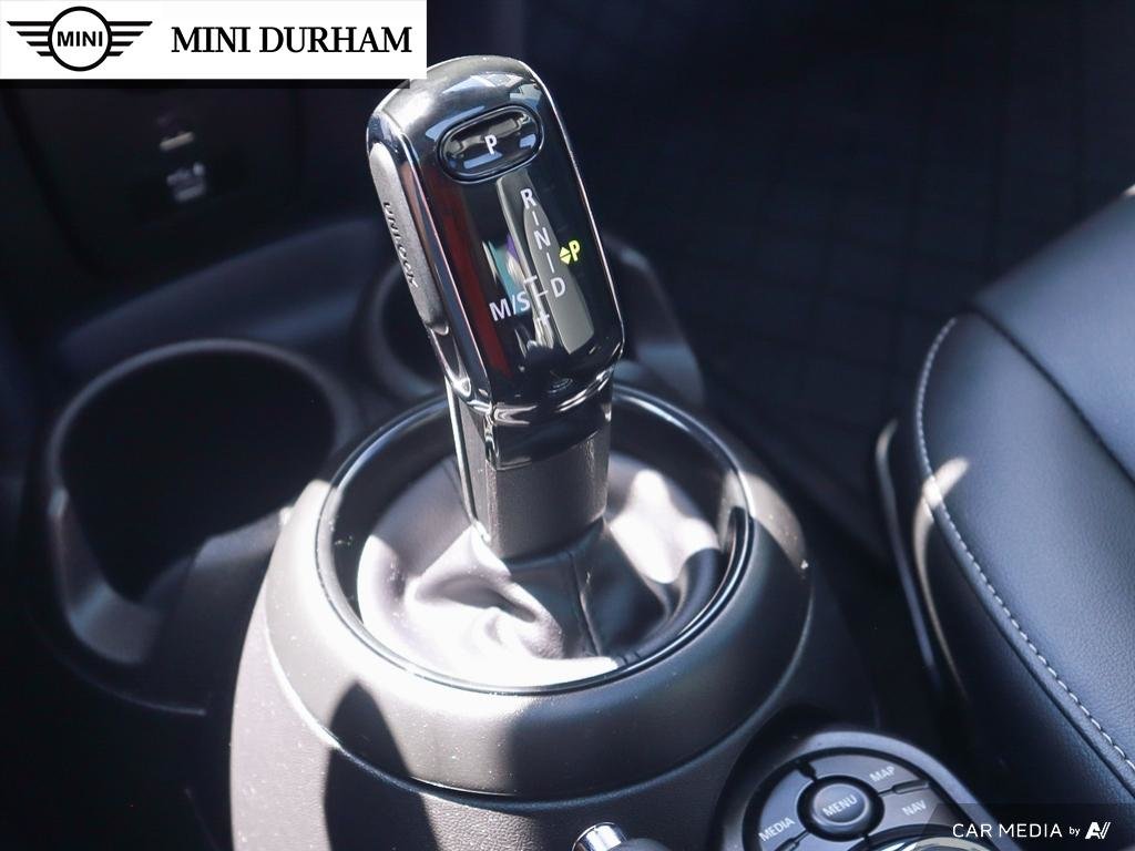 2022 MINI Cooper 5 Door in Ajax, Ontario at Lakeridge Auto Gallery - 19 - w1024h768px