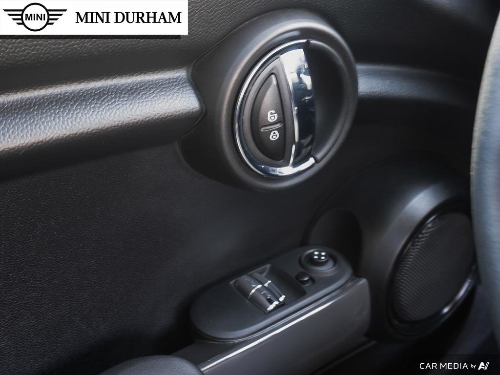 2024 MINI Cooper 3 Door in Ajax, Ontario at Lakeridge Auto Gallery - 17 - w1024h768px