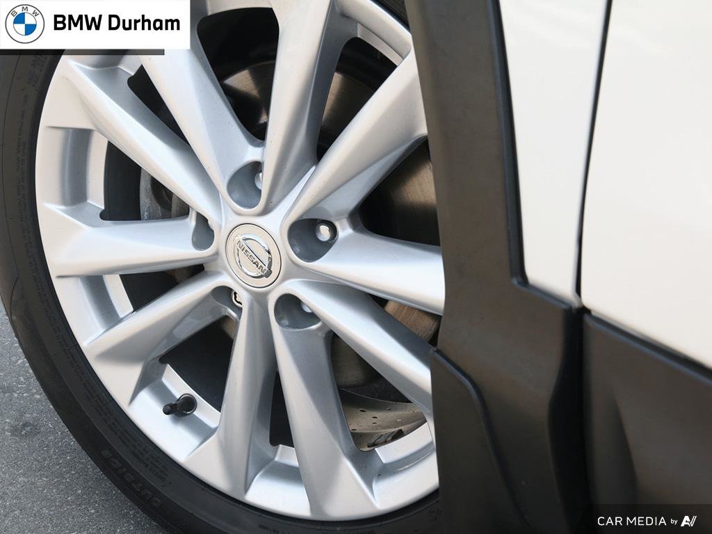 2017 Nissan Qashqai SV FWD CVT in Ajax, Ontario at Lakeridge Auto Gallery - 6 - w1024h768px
