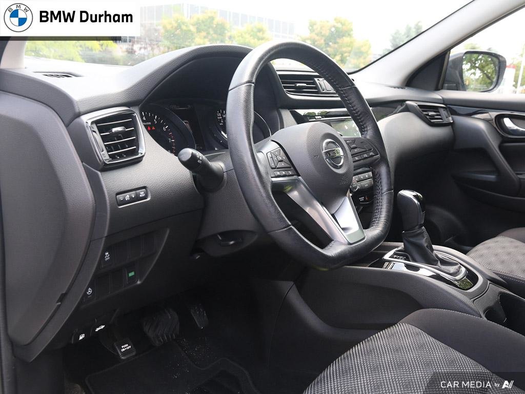 2017 Nissan Qashqai SV FWD CVT in Ajax, Ontario at Lakeridge Auto Gallery - 13 - w1024h768px