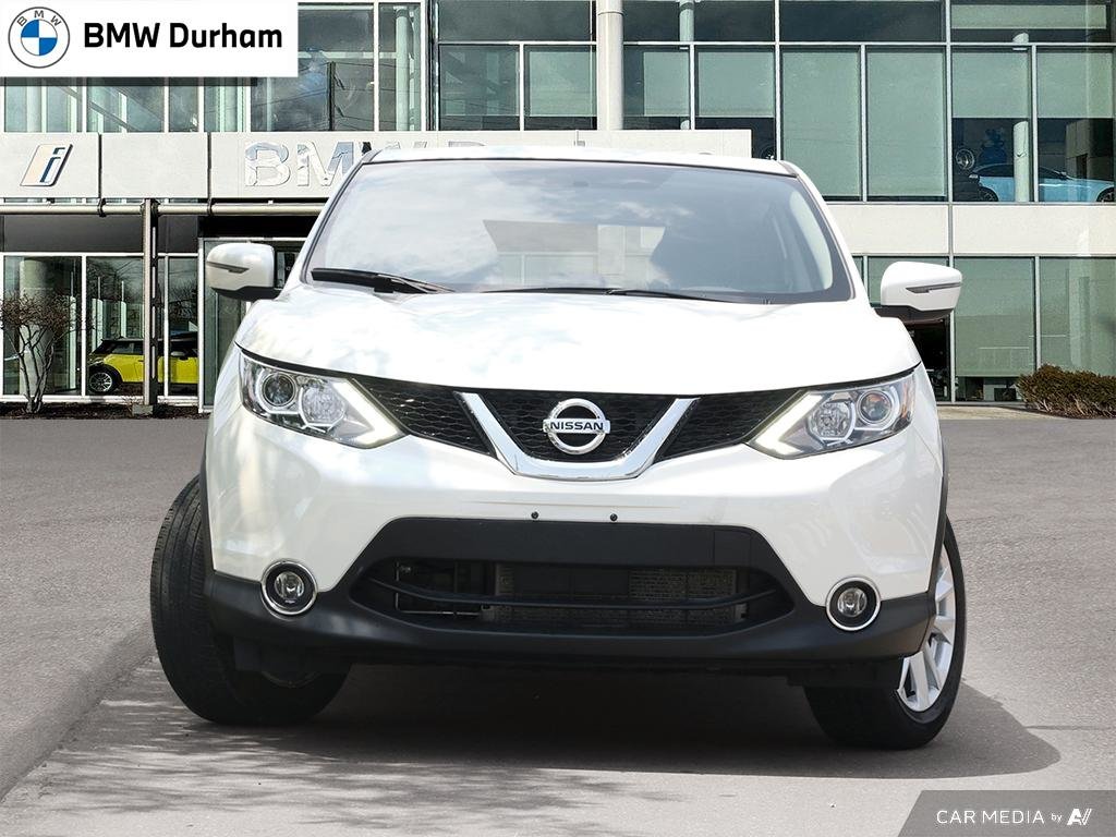 2017 Nissan Qashqai SV FWD CVT in Ajax, Ontario at Lakeridge Auto Gallery - 2 - w1024h768px