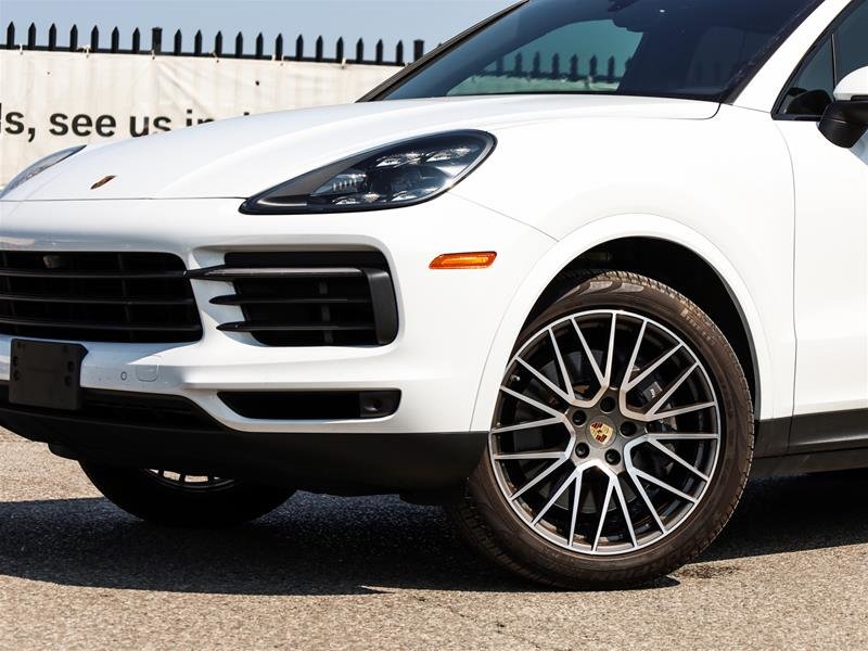 2022 Porsche Cayenne in Ajax, Ontario at Lakeridge Auto Gallery - 2 - w1024h768px