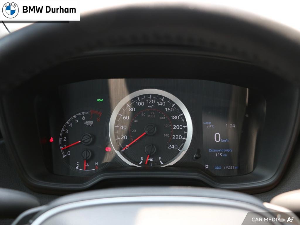 2020 Toyota Corolla 4-door Sedan SE CVT in Ajax, Ontario at Lakeridge Auto Gallery - 18 - w1024h768px
